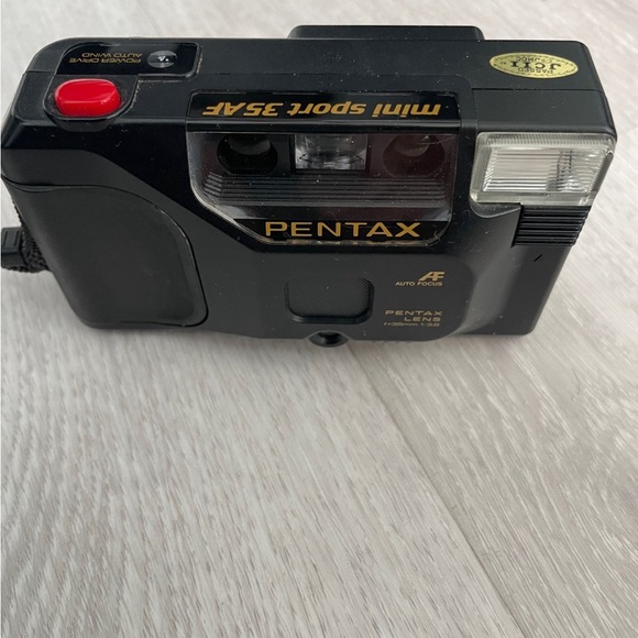 Pentax Mini Sport 35AF Vintage 35mm Point and Shoot film camera - Clean, WORKS - Picture 2 of 11